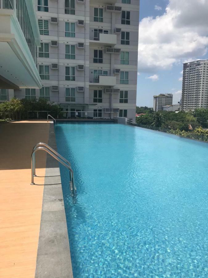 Lustra Studio Davao Экстерьер фото
